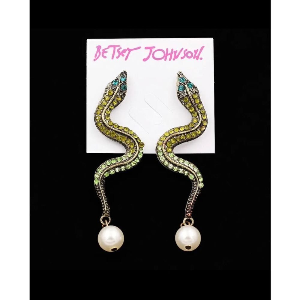 BJ Adorable Snake Earrings